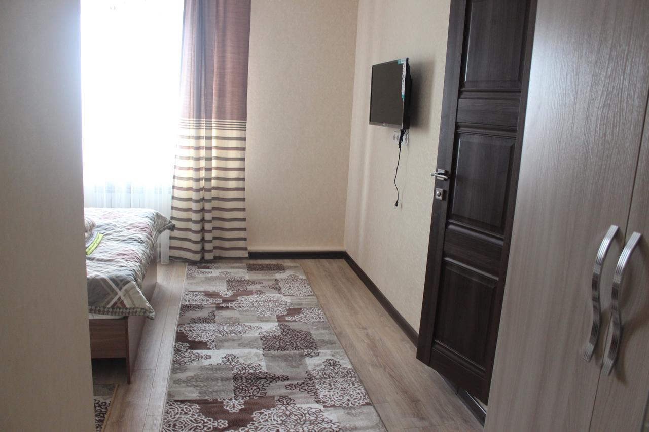 Mount Yard Karakol Hotel Kültér fotó