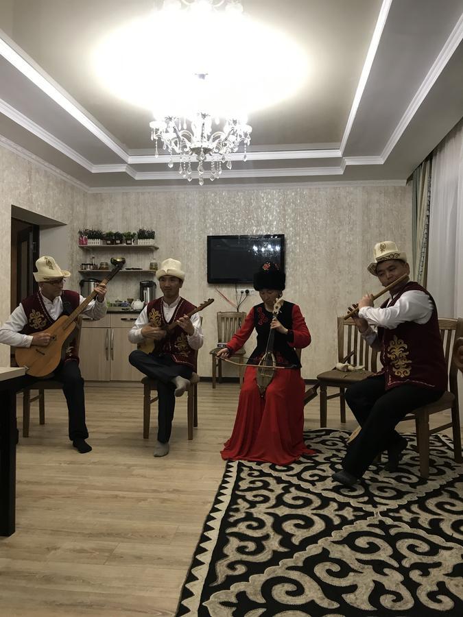 Mount Yard Karakol Hotel Kültér fotó