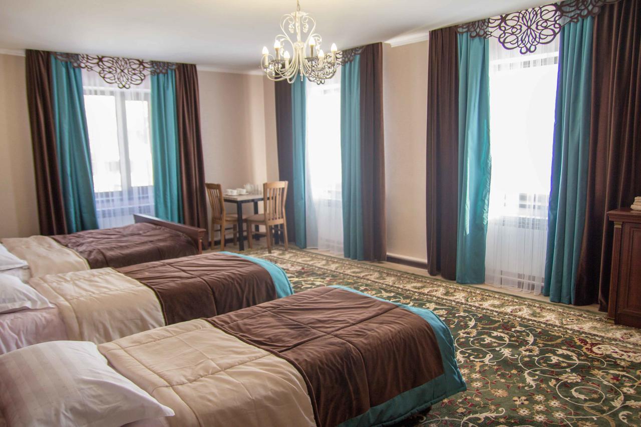 Mount Yard Karakol Hotel Kültér fotó