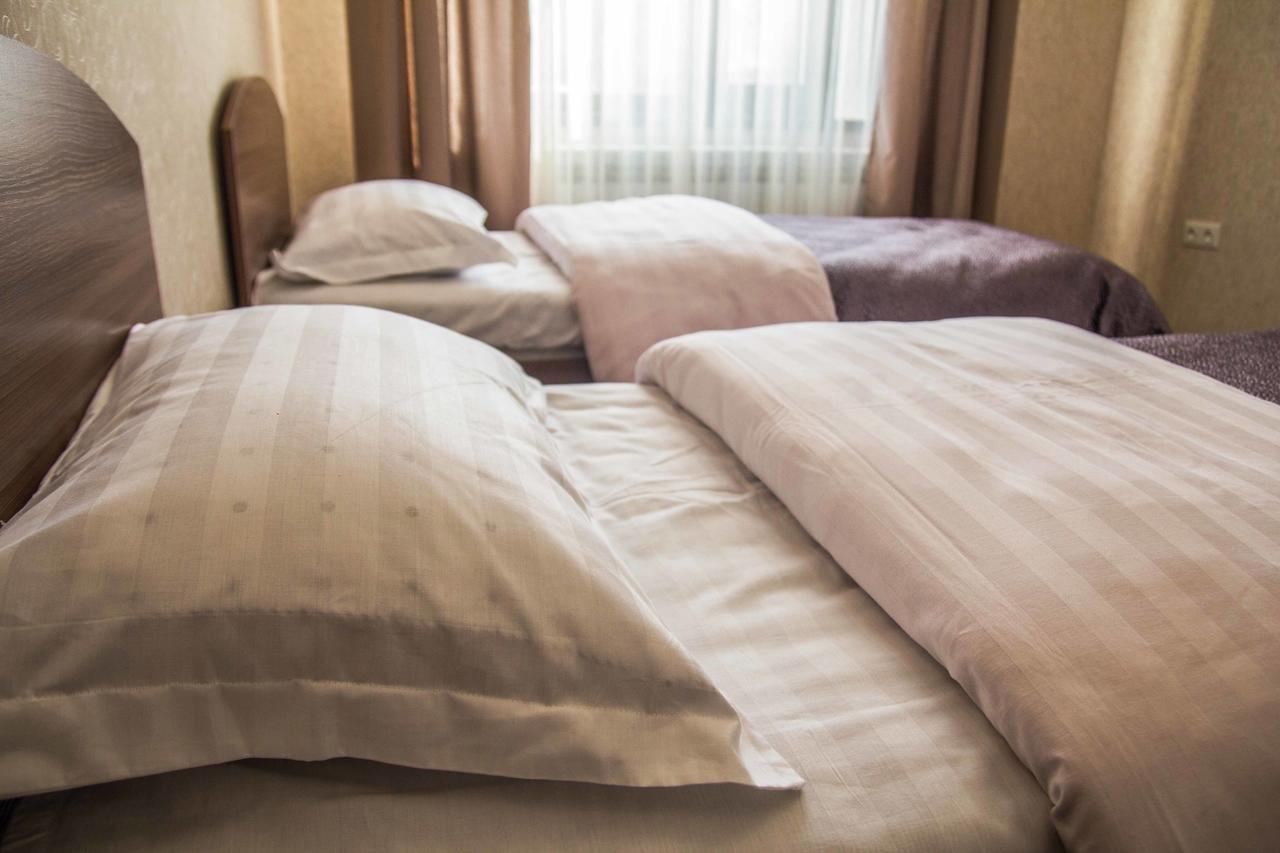 Mount Yard Karakol Hotel Kültér fotó