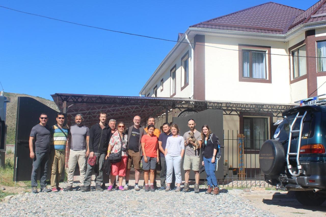 Mount Yard Karakol Hotel Kültér fotó